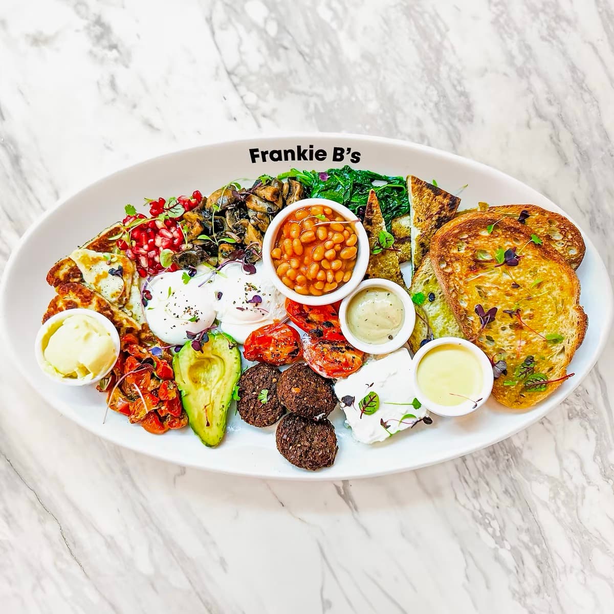 Vegetarian Breakfast at Frankie B's – A hearty vegetarian breakfast platter with fresh and savoury items